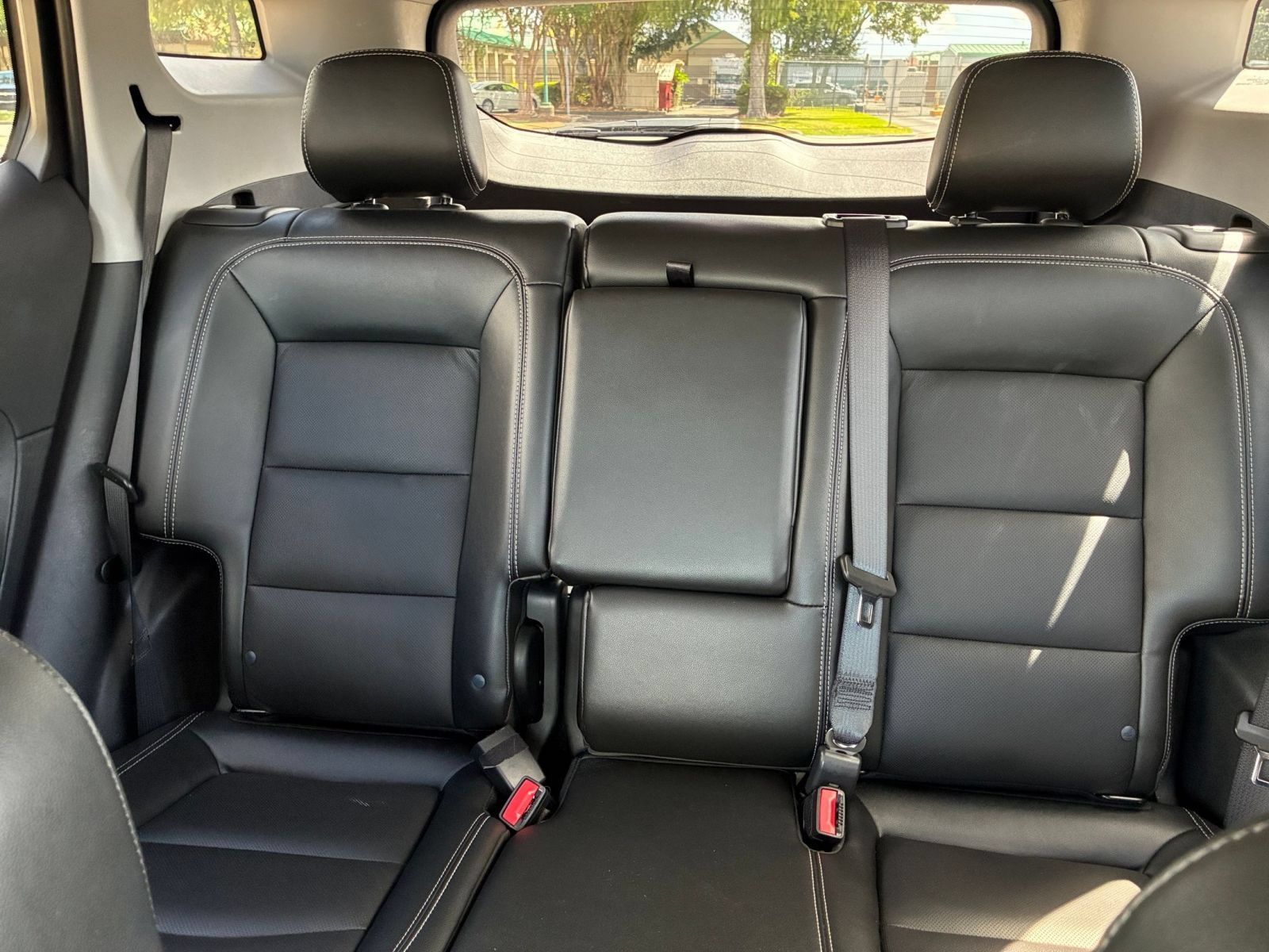 Used 2024 GMC Terrain SLT AWD/4WD image 39