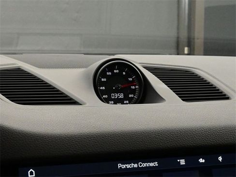 Used 2020 Porsche Cayenne S image 12