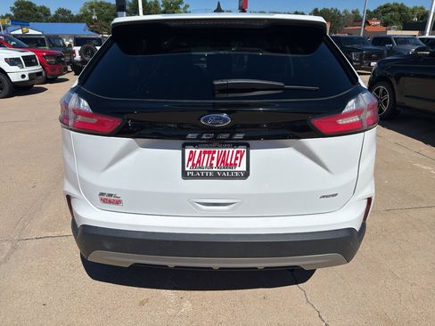 Used 2024 Ford Edge SEL AWD/4WD image 7