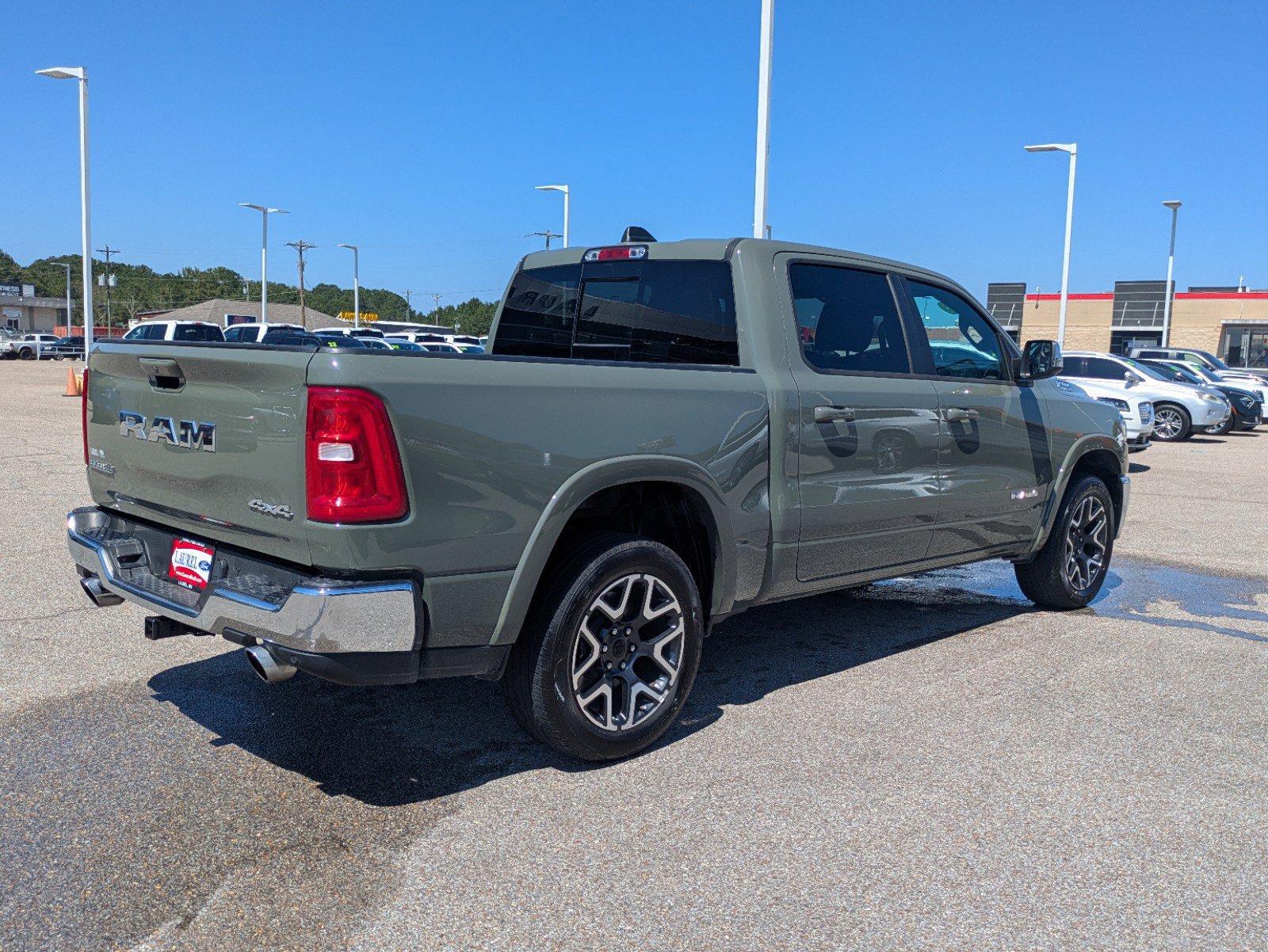 Used 2026 RAM 1500 Laramie AWD/4WD image 8