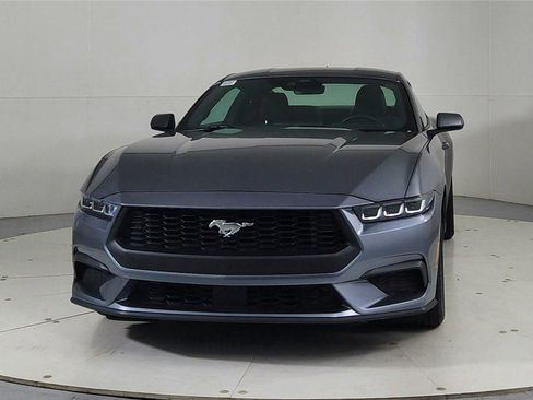 Used 2024 Ford Mustang Coupe image 2