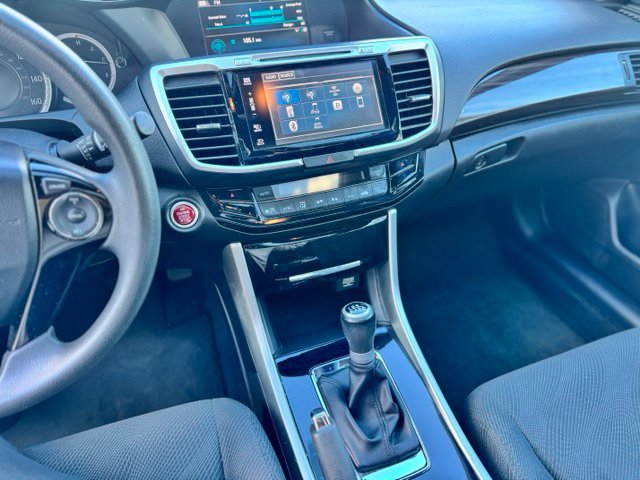 Used 2017 Honda Accord EX image 22