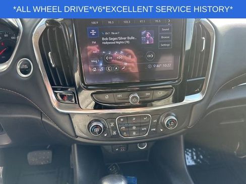 Used 2021 Chevrolet Traverse LT w/ LT Premium Package image 24