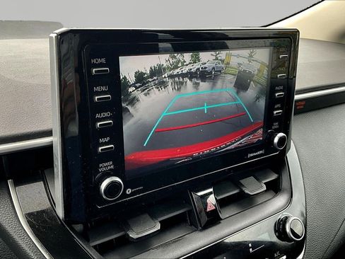 Used 2021 Toyota Corolla LE FWD image 13