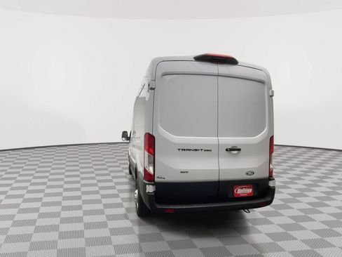 New 2026 Ford Transit 250 148 Medium Roof Extended AWD image 32