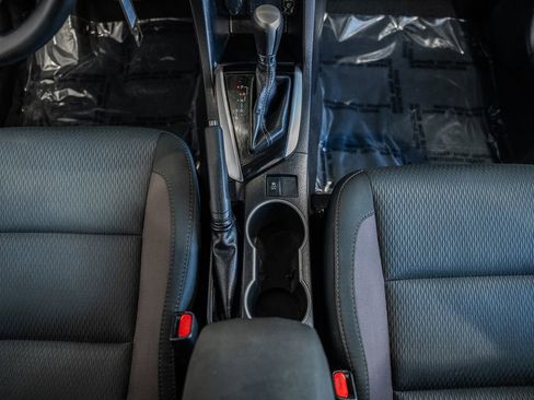 Used 2019 Toyota Corolla LE image 21