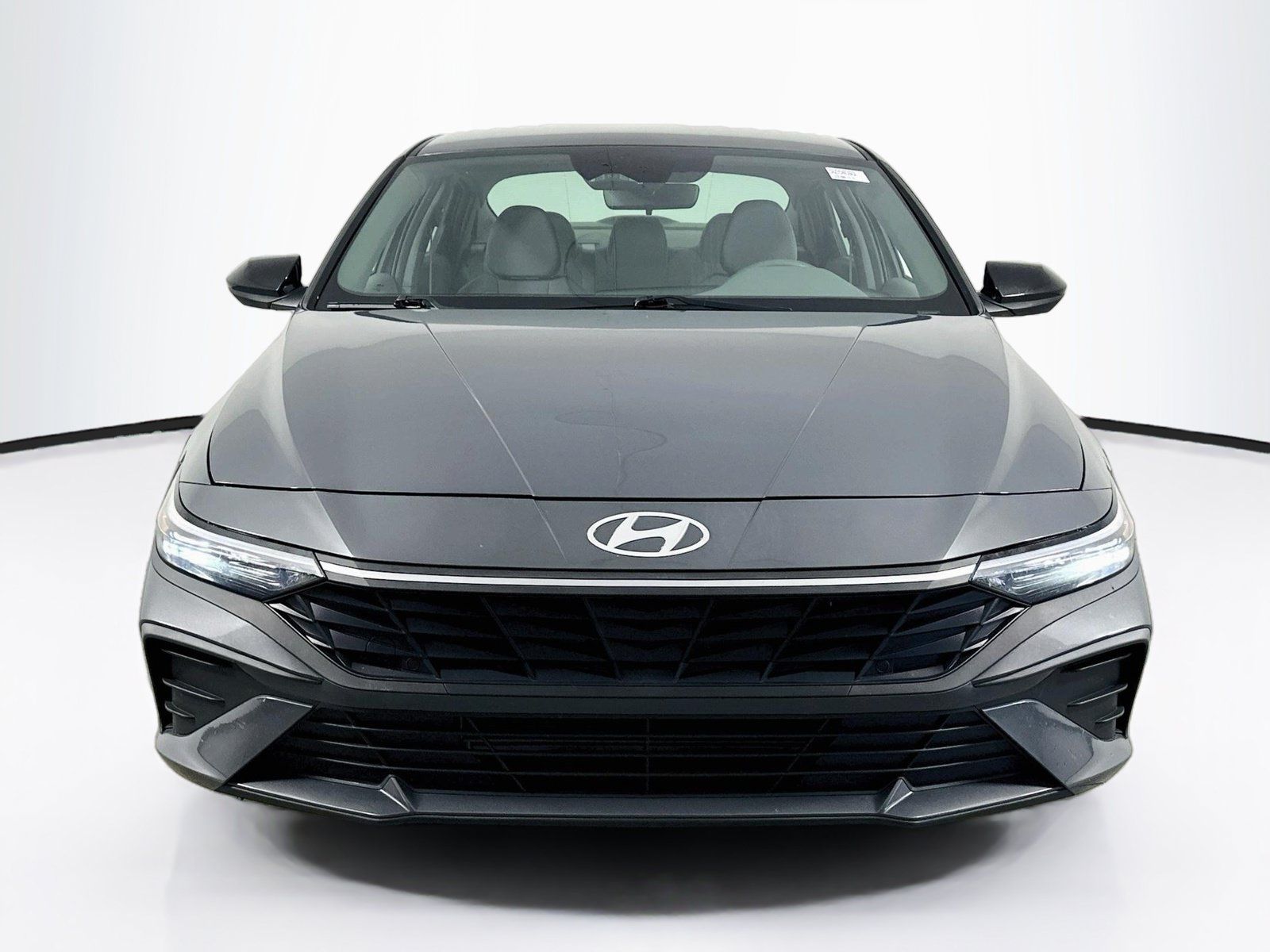Used 2025 Hyundai Elantra Sport FWD image 2