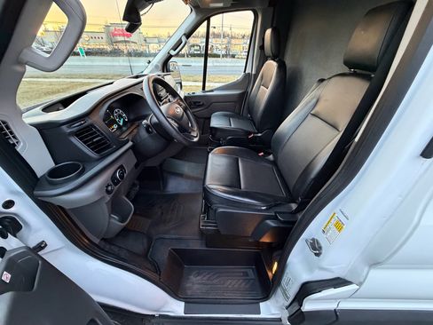 Used 2020 Ford Transit 150 Medium Roof AWD image 16
