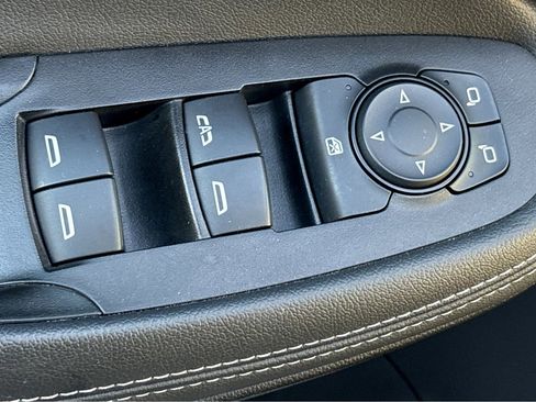 Used 2023 Buick Encore GX Essence w/ Experience Buick Package image 38