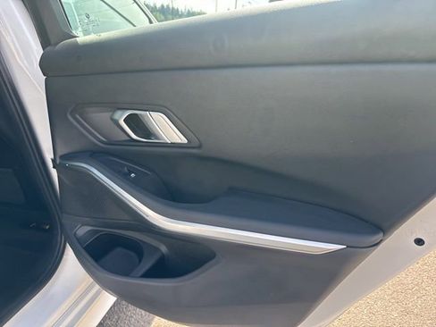Used 2023 BMW 330i Sedan RWD image 11