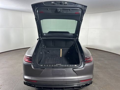 Used 2018 Porsche Panamera 4S image 33