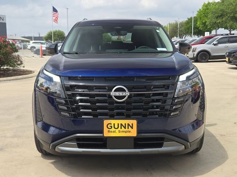 New 2026 Nissan Pathfinder SL FWD image 8