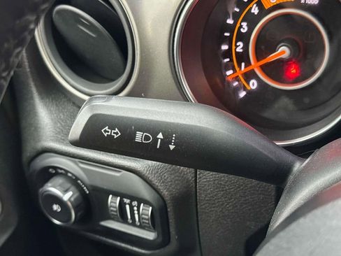 Used 2022 Jeep Wrangler Unlimited Sport AWD/4WD image 19
