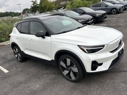 Used 2023 Volvo XC40 Recharge Ultimate w/ Protection Package Premier AWD/4WD image 3