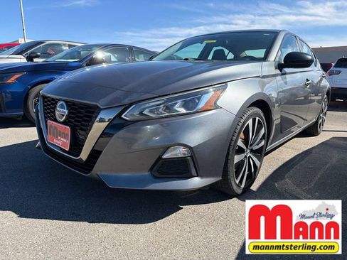 Used 2021 Nissan Altima 2.5 SR image 1