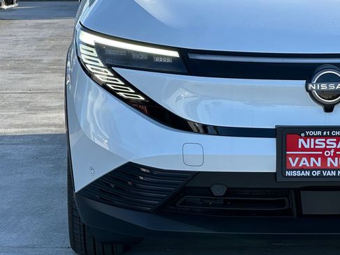 New 2026 Nissan Leaf Platinum+ w/ Cargo Package (Platinum+) FWD image 9