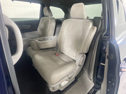 Used 2016 Honda Odyssey SE image 23