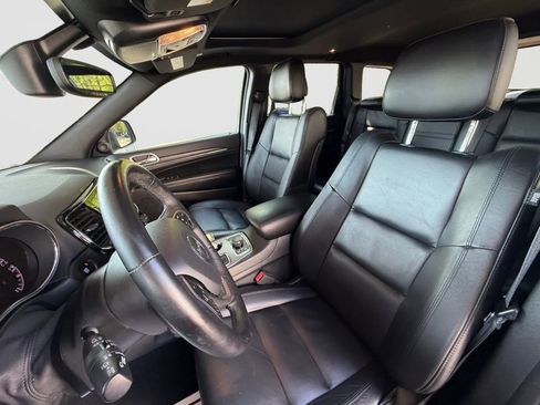 Used 2020 Jeep Grand Cherokee Limited AWD/4WD image 13