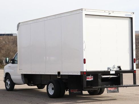 New 2027 Ford E-450 and Econoline 450 Super Duty image 6