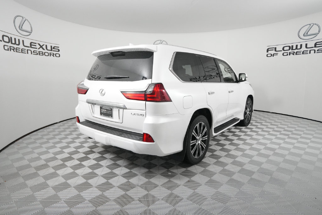 Used 2018 Lexus LX 570 4WD w/ Luxury Package image 7