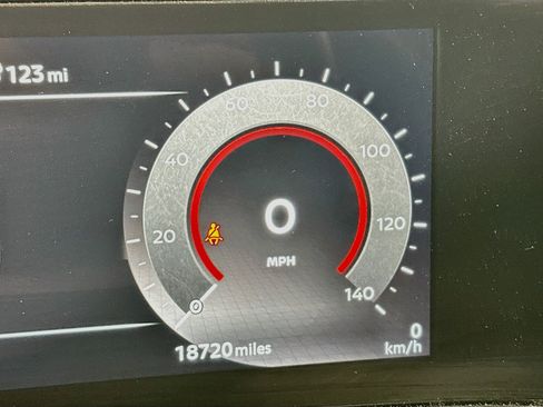 Used 2024 Nissan Ariya AWD image 19