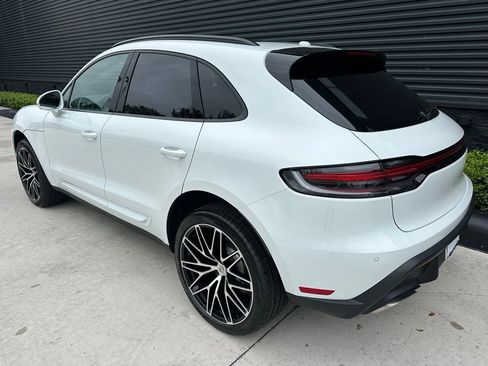 Used 2026 Porsche Macan AWD/4WD image 3