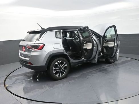 Used 2024 Jeep Compass Limited AWD/4WD image 44