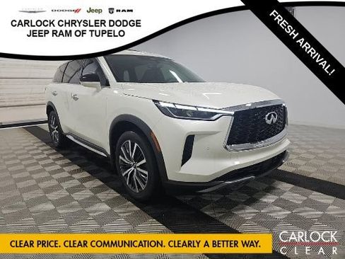 Used 2023 INFINITI QX60 Sensory w/ Cargo Package AWD/4WD image 3
