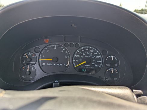 Used 2001 GMC Jimmy SLT w/ SLT Luxury Equipment Group AWD/4WD image 17