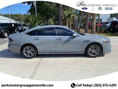 Used 2023 Honda Accord EX-L image 3