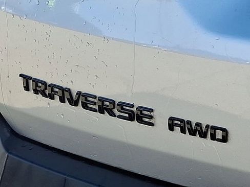 Used 2021 Chevrolet Traverse RS image 31