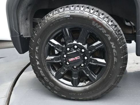 Used 2025 GMC Sierra 2500 AT4 AWD/4WD image 40