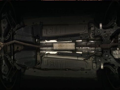 Used 2019 Ford Explorer XLT w/ Equipment Group 202A image 13