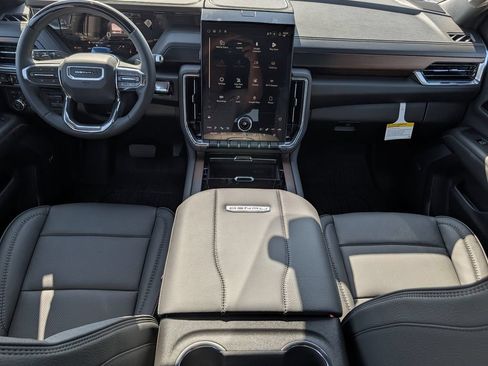 New 2026 GMC Yukon Denali w/ Denali Reserve Package AWD/4WD image 12