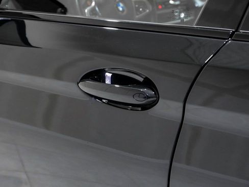 Used 2022 BMW M5 w/ Executive Package image 38