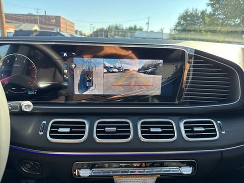 New 2026 Mercedes-Benz GLS 450 4MATIC image 35