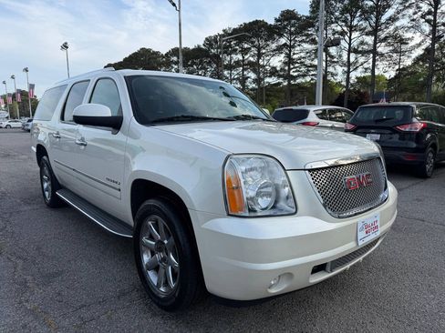 Used 2013 GMC Yukon XL Denali AWD/4WD image 4