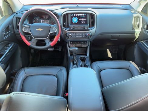 Used 2018 Chevrolet Colorado Z71 image 16