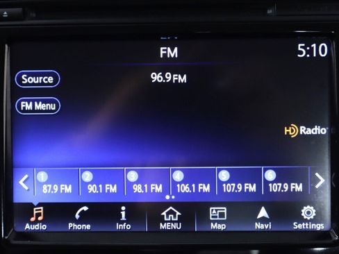 Used 2018 Nissan Maxima Platinum FWD image 17