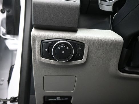 Certified 2022 Ford F250 XL w/ Power Equipment Group image 11