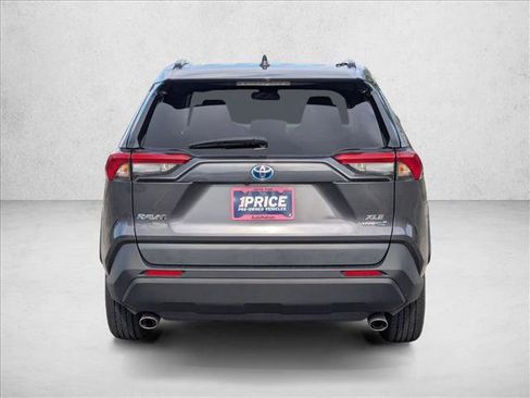 Used 2024 Toyota RAV4 XLE image 7