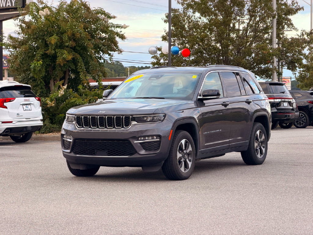 Used 2024 Jeep Grand Cherokee Limited 4xe AWD/4WD image 3