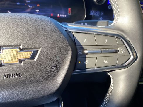 Used 2025 Chevrolet Silverado EV LT AWD/4WD image 21