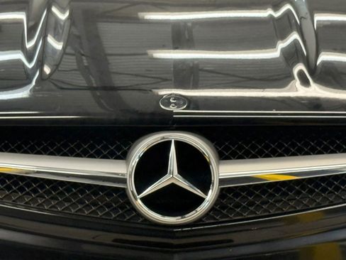 Used 2009 Mercedes-Benz SL 550 image 5