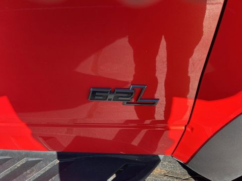 Used 2010 Ford F150 Raptor image 3