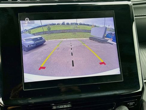 Used 2024 Jeep Grand Cherokee Laredo RWD image 13