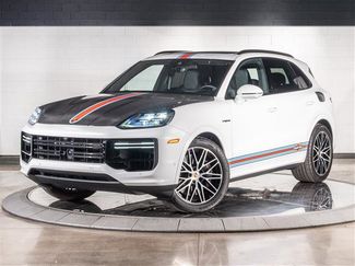 Used 2024 Porsche Cayenne Turbo video 1