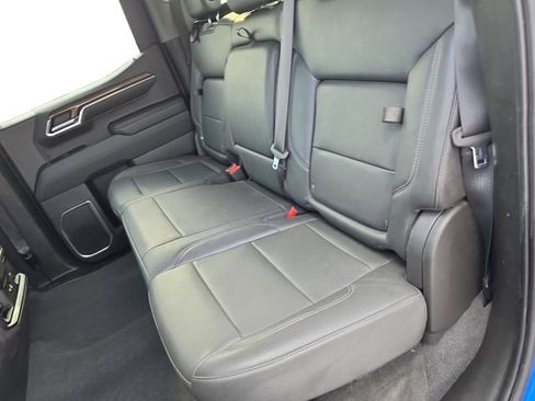 Used 2022 Chevrolet Silverado 1500 LT Trail Boss w/ Convenience Package II AWD/4WD image 15
