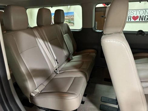 Used 2018 Nissan NV 3500 SL image 31