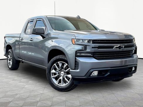 Used 2020 Chevrolet Silverado 1500 RST w/ RST Value Package AWD/4WD image 3